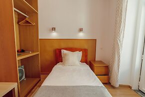 DownTown Guest House