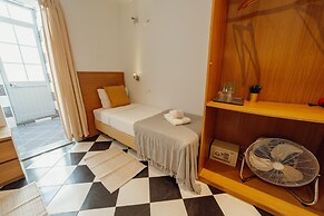 DownTown Guest House