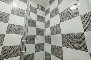 DownTown Guest House