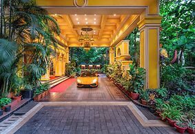 Mayfair Lagoon