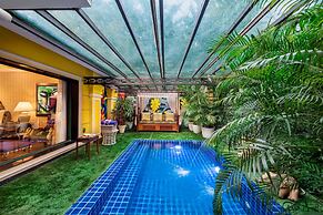 Mayfair Lagoon