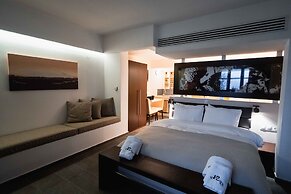 12 Months Luxury Resort