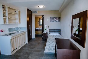 12 Months Luxury Resort