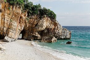 12 Months Luxury Resort