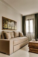 12 Months Luxury Resort