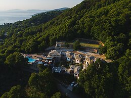 12 Months Luxury Resort