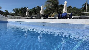 Marina Hotel at Shelter Bay