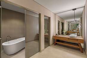 Rixos The Palm Hotel & Suites