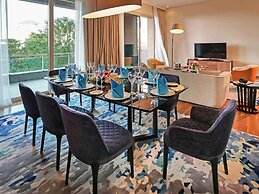 Rixos The Palm Hotel & Suites