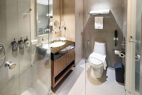 S33 Compact Hotel