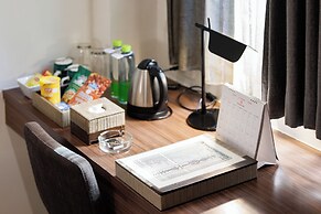 S33 Compact Hotel