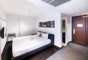 S33 Compact Hotel