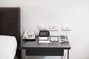 S33 Compact Hotel