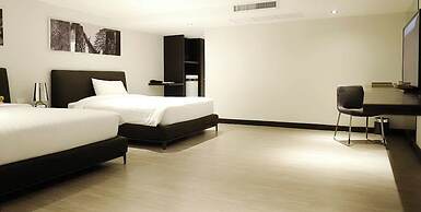 S33 Compact Hotel