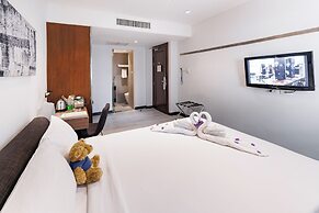 S33 Compact Hotel