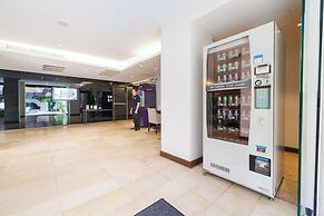 S33 Compact Hotel