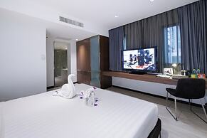 S33 Compact Hotel