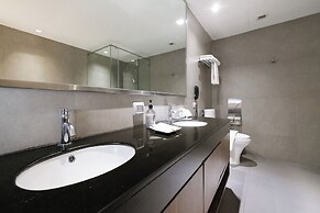 S33 Compact Hotel