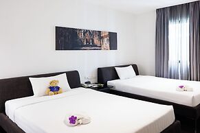 S33 Compact Hotel