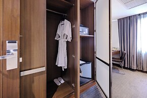 S33 Compact Hotel