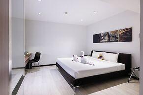 S33 Compact Hotel
