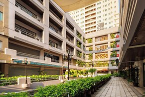 S33 Compact Hotel