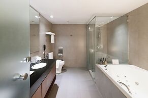 S33 Compact Hotel