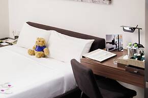 S33 Compact Hotel
