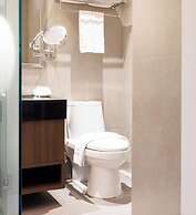 S33 Compact Hotel