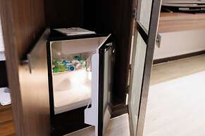 S33 Compact Hotel