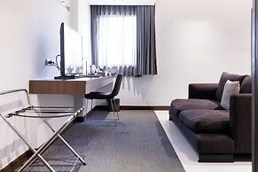 S33 Compact Hotel
