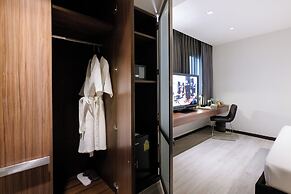 S33 Compact Hotel
