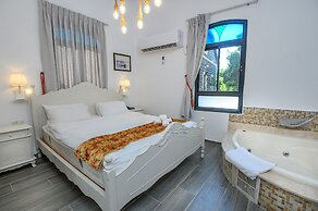 Shirat Hayam - Boutique Hotel