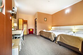 Long Street Hotel