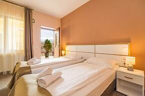 Long Street Hotel