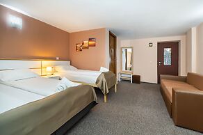 Long Street Hotel