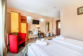 Long Street Hotel