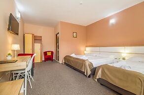 Long Street Hotel