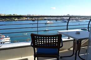 Pebbles Boutique Aparthotel