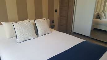 Pebbles Boutique Aparthotel
