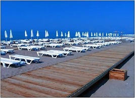 Lara Kapris Hotel