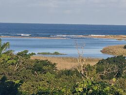 Ndiza Lodge & Cabanas