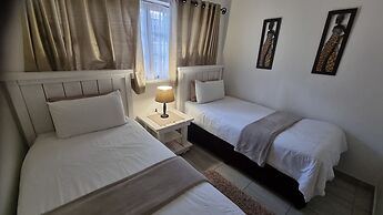 Ndiza Lodge & Cabanas