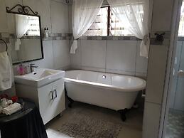 Ndiza Lodge & Cabanas