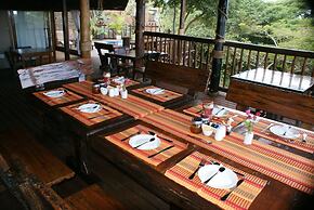 Ndiza Lodge & Cabanas
