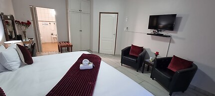 Ndiza Lodge & Cabanas