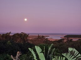 Ndiza Lodge & Cabanas