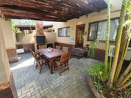 Ndiza Lodge & Cabanas