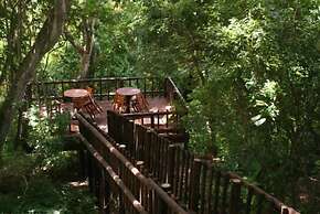 Ndiza Lodge & Cabanas