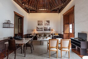 Isla Baja Suites
